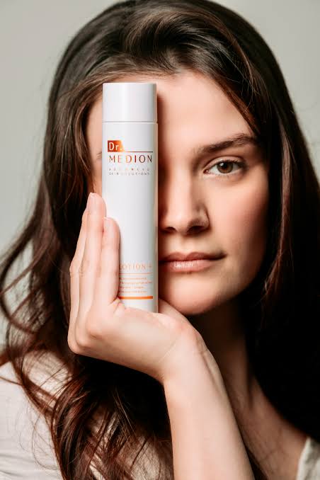 Dr. Medion VC+ Lotion - Multivitamine Hydraterende Lotion met APPS voor doffe huid, zichtbare poriën en ongelijkmatige teint