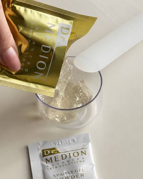 Dr. Medion Spaoxy Gel Bright Plus - Intensive Carbonated Gel Mask with Vitamin C for Pigmentation, Dullness & Uneven Tone