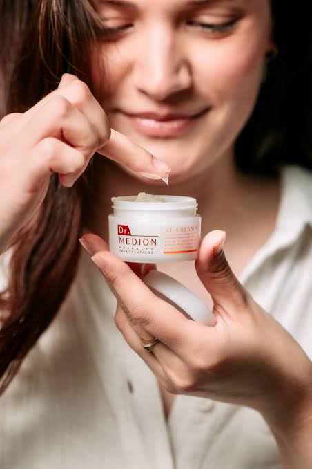 Dr. Medion VC Cream - Multivitamine hydraterende crème voor glans, stevigheid en barrièreondersteuning